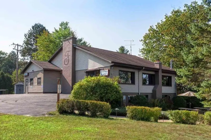 Turnkey Restaurant and Bar with Lake Views in Northwoods Area