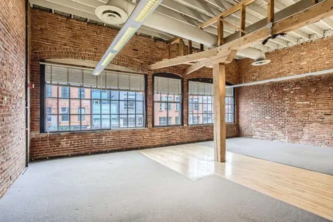 Historic Office/retail Building in Lodo, Denver - 11,012 Sq Ft with Leased Retail Space