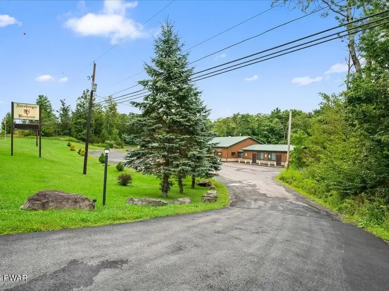 Turn-key Restaurant with Liquor License on 26 Acres in Lake Ariel, Pa