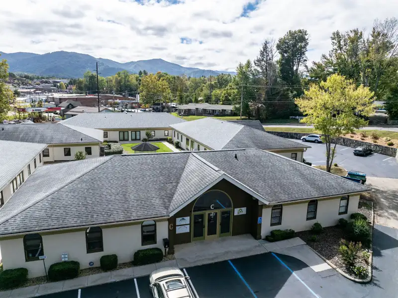 Fully Leased Business Park in Prime Waynesville Location with Ample Parking and Modern Amenities