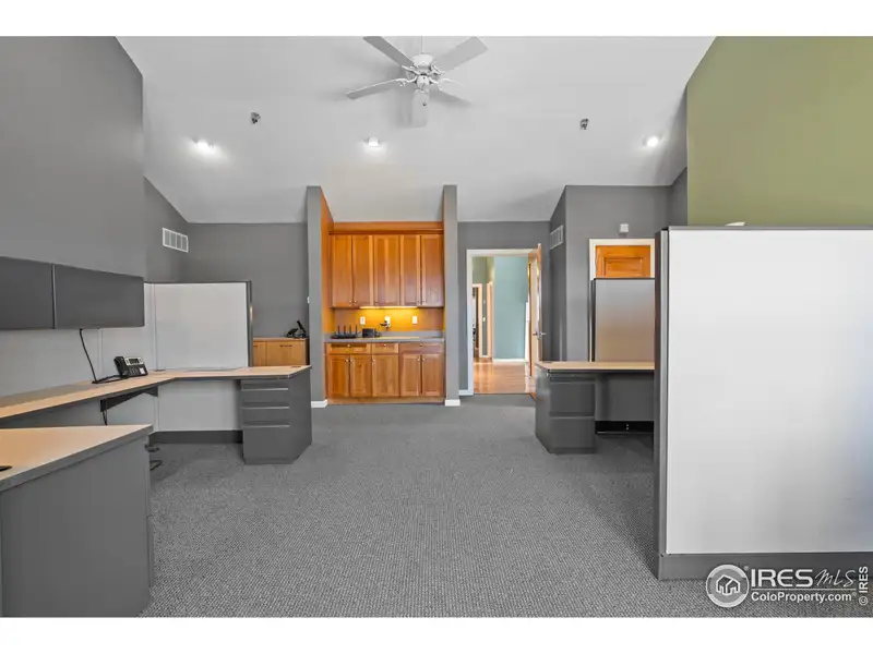 Bright Office Condo with Mountain Views in Niwot, Colorado