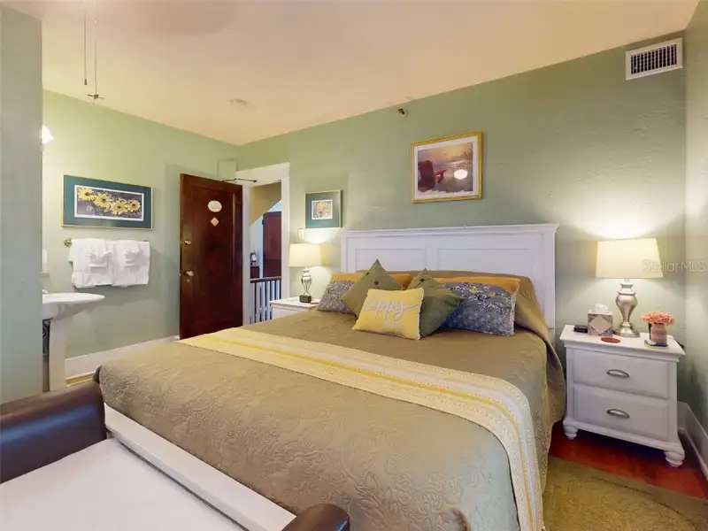 Historic Home and Turnkey Bed & Breakfast in Downtown Daytona Beach