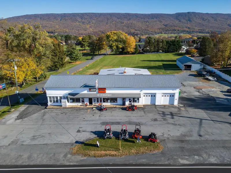 Versatile 9,940 Sq Ft Mixed-use Building on Congress Street, New Market, Shenandoah Valley