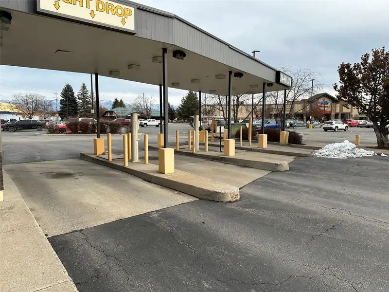 Short-term Lease: 1,076 Sq Ft Former Bank Drive-through in Kalispell Cbd