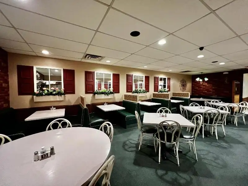 Established Supper Club with Apartment in Berlin - 50 Years of Community Legacy