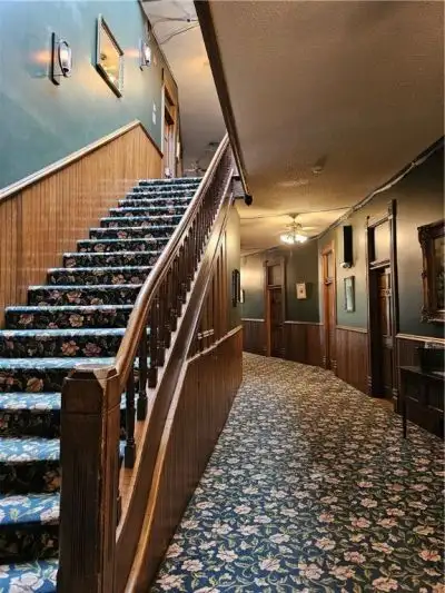 Turnkey Historic Hotel with Retail Space in Downtown Eureka Springs