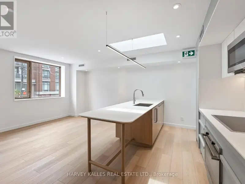 Modern Two Bedroom Suite in Bedford Park with High-end Finishes and Great Amenities