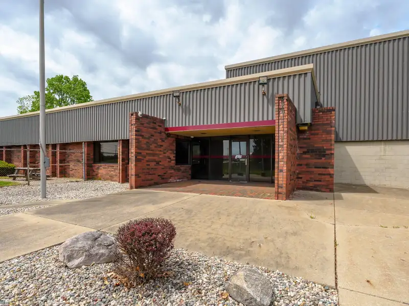 Industrial Building for Lease - Former Food-grade Facility, I-94 Exit #72, 15,500 Sf