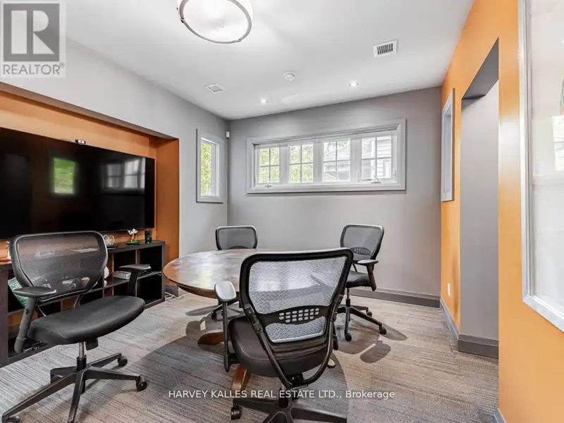 Custom Built Mixed-use Office/residential Property in Thornhill Village, 2013 Award Winner