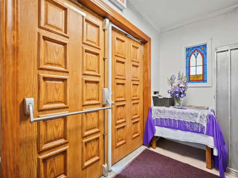 Historic Salem Ame House of Worship for Rent in Roslyn Heights, Nassau County