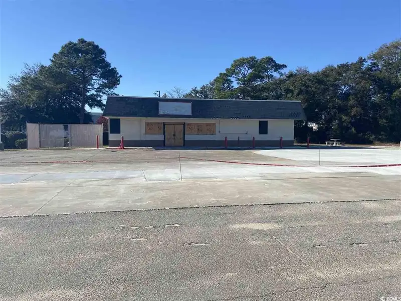 Prime Commercial Space for Sale or Lease at Hwy 17 and Hwy 707 Intersection