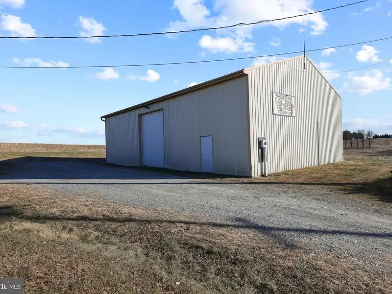 Baublitz Commercial Airport: 10 Acres with Hangars and Income Opportunities in York County, Pa