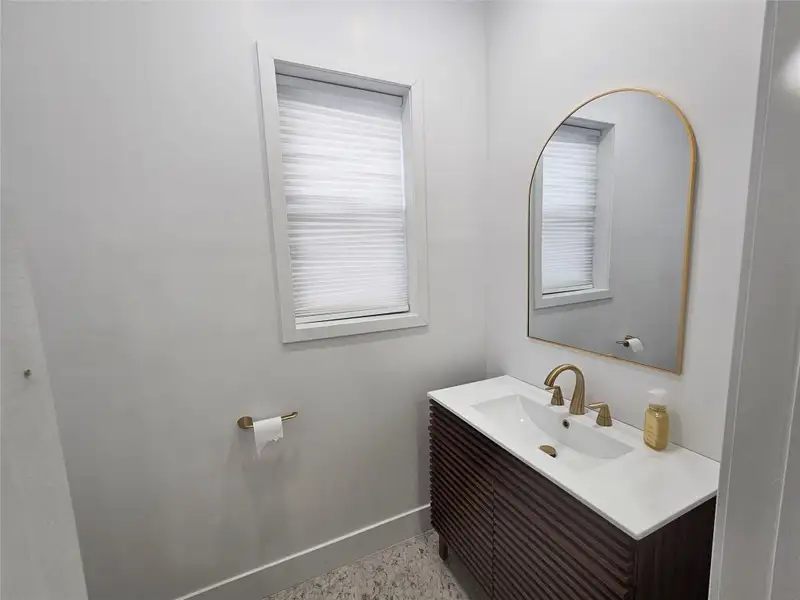 Upscale Private Office Spaces in Restored Monticello Building with Utilities Included