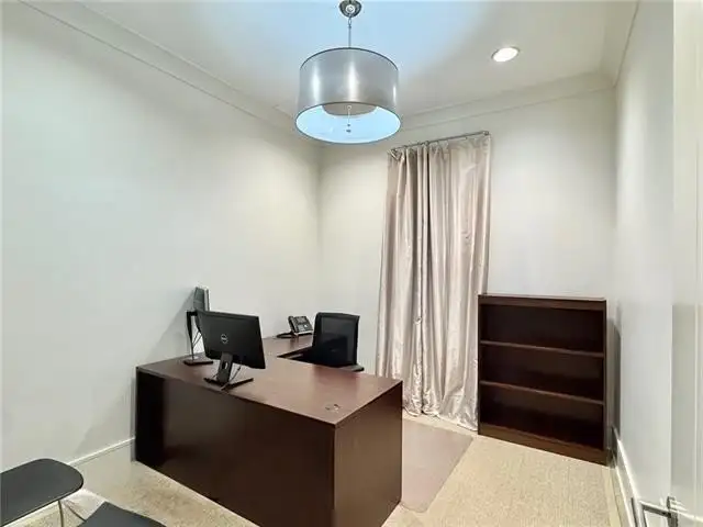 Class a Office Building for Sale or Lease in Prime Highway Commercial Location