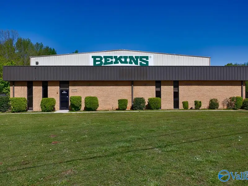 Flexible Industrial Property with 3 Buildings on 6 Acres in Huntsville, Al