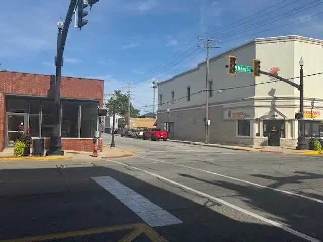 Ground-floor Retail/office Space in Downtown Hobart - 864 Sf Corner Location