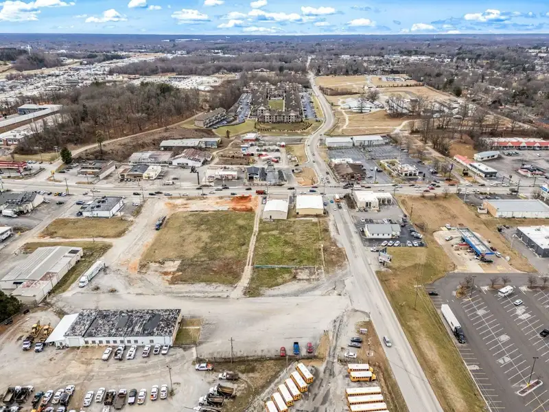 Commercial Building in High Traffic Area Near I-40 Exit 287 - 3657 Sq Ft