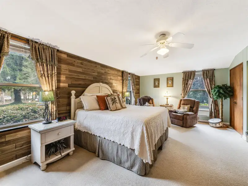 Ranch-style Estate Near Waynesville Inn, 5br/6.5ba, Ideal for Boutique Hospitality or Residence