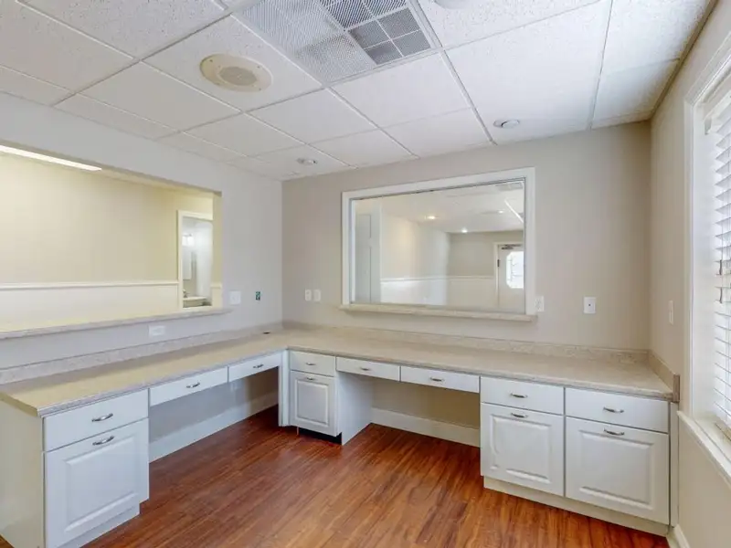 Medical Facility for Sale Near Hospital - 4,510 Sq Ft with Multiple Treatment Rooms