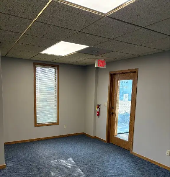 Updated Office Suite in Well-maintained Park Near I-380