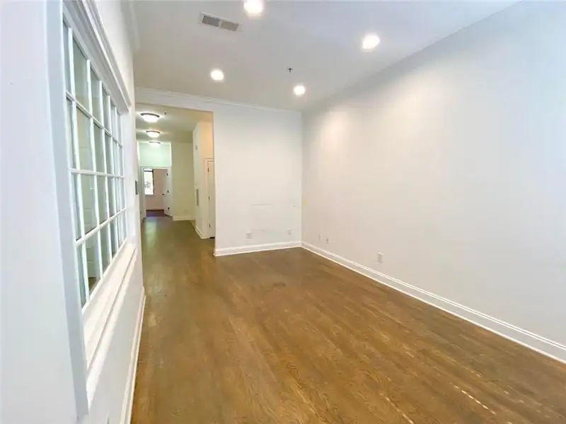 Street Level Office Space in Highland Grove Business Complex, Ideal for Professional Services