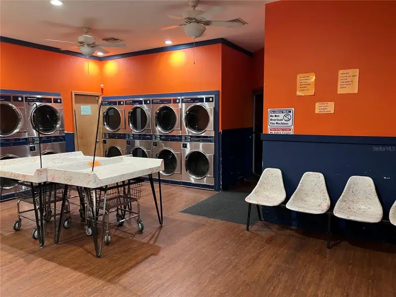 Turnkey Laundromat Near Uf Health Shands Hospital in Gainesville