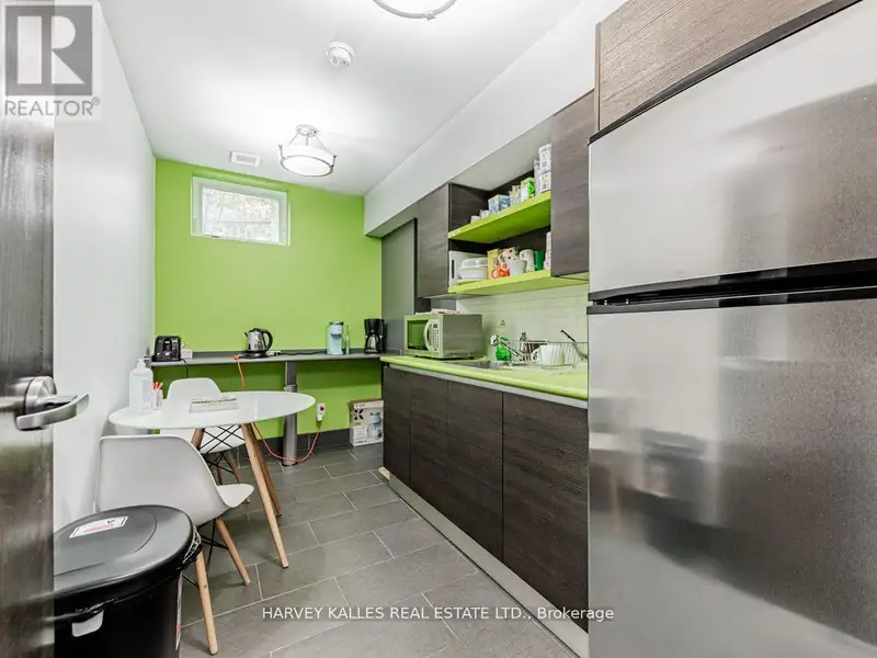 Custom Built Mixed-use Office/residential Property in Thornhill Village, 2013 Award Winner