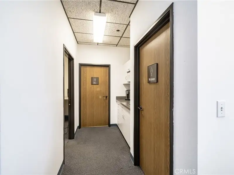 Versatile 21,447 Sq Ft Industrial/office Property in Orange's Thriving Commercial District