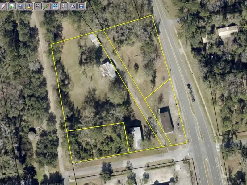 4-acre Commercial Property with Historic Fire Museum on Us Hwy 17, Woodbine