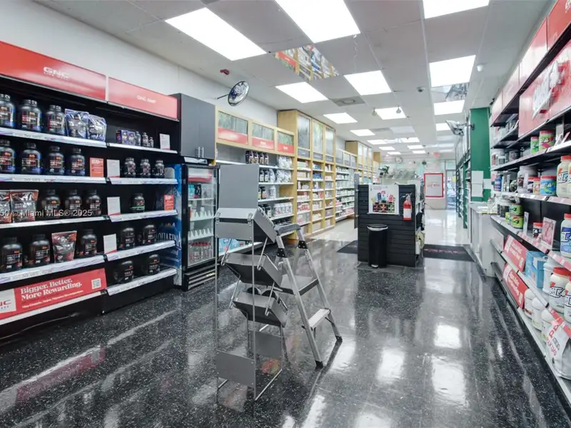 Turn-key Gnc Franchise for Sale in Prime South Miami Location