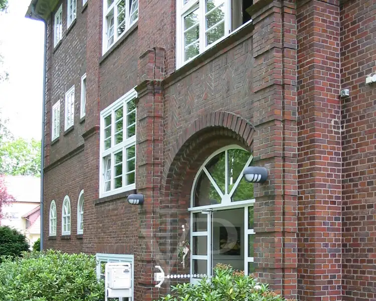 Investment Opportunity: Well-maintained Seminar Facility on 8,429 M² in Bad Pyrmont
