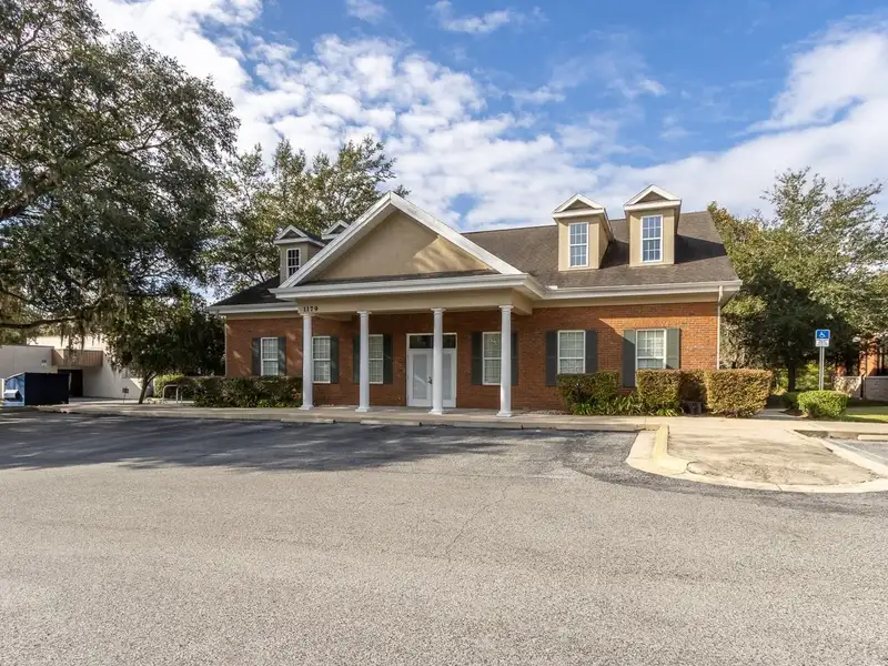 Freestanding Medical Office Near North Florida Regional Medical Center with Multiple Exam Rooms
