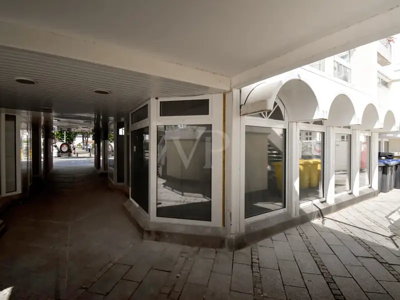 Commercial Building Rheinischer Hof in Bad Neuenahr - Diverse Units and Prime Location
