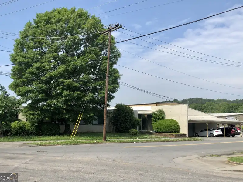 Office Space for Sublease in North Rome - 4,400 Sq Ft with 15+ Offices