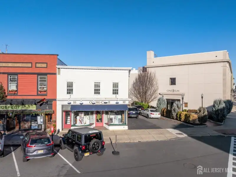 Freestanding Retail/office Building in Downtown Westfield with Parking and Dual Entrances