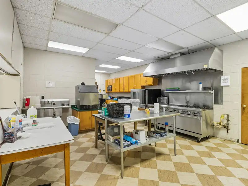 Multi-use Church Property with School and Daycare Facilities in Prime Location