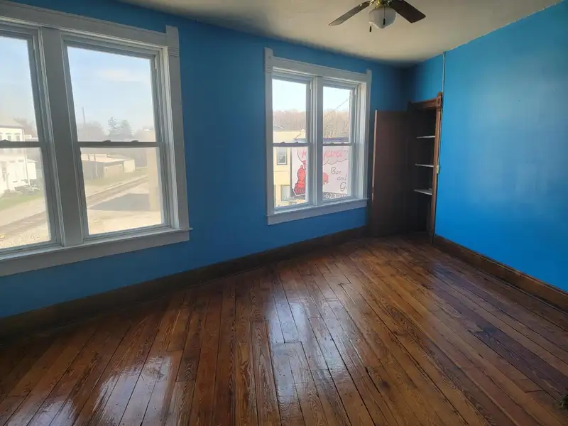 Investment Opportunity: Restaurant with Apartment and Additional Parking Near I-74