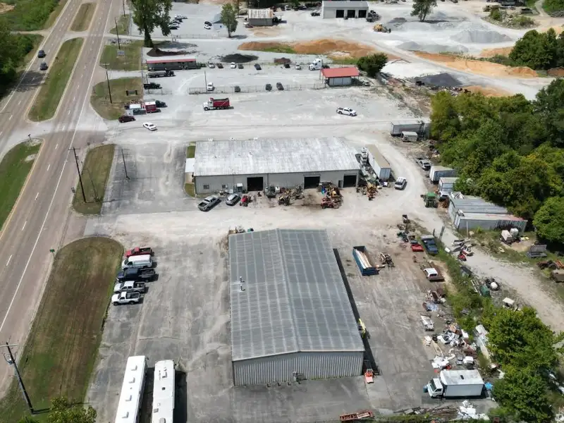 Commercial Steel Buildings in Jackson's Industrial Airways Area with High Wind Rating
