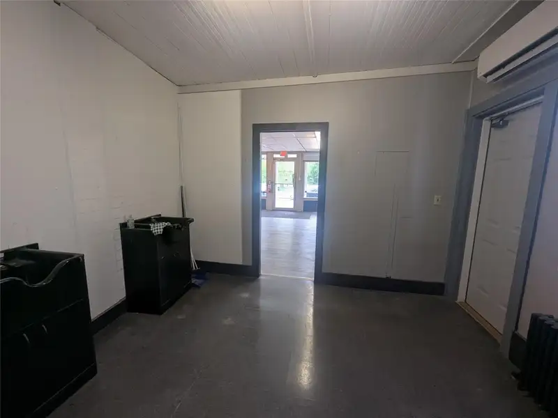 End Unit Commercial Space for Rent Near Main St. - Ideal for Retail or Professional Use