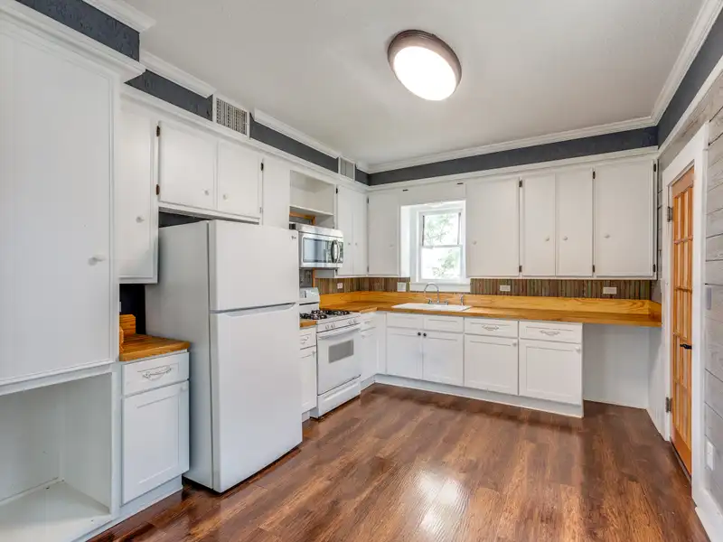 Historic Two-story Commercial Building with Garage Loft Apartment in Prime Location