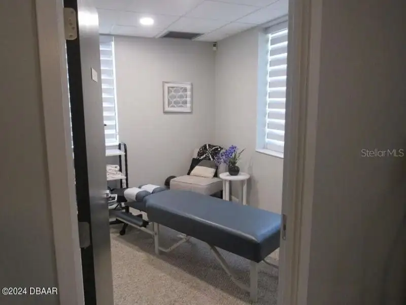 Renovated Medical Suite in Granada Oaks Building, Ormond Beach - 1632 Sf Turnkey Opportunity