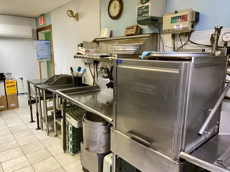 Turnkey Restaurant Opportunity in High-traffic Woodsville/haverhill, Nh with Growth Potential
