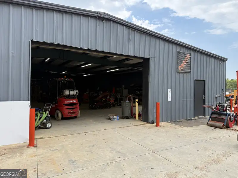Versatile 8,000 Sf Industrial Facility on 5 Acres with Prime Hwy 41 Frontage