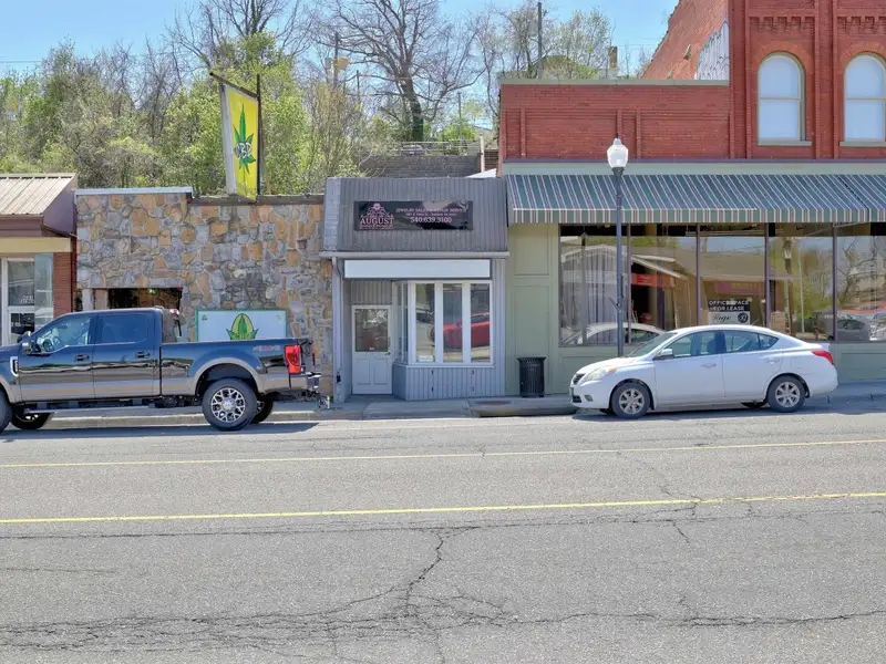 Commercial Retail Space for Sale Near Radford University, Ideal for Various Businesses