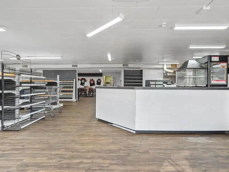 Commercial Property with 2 Buildings and Highway Frontage in Magnet Cove