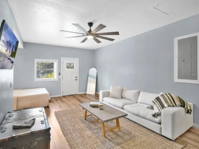 Charming Airbnb Home Near Downtown Orlando with In-law Suite and Expansive Backyard