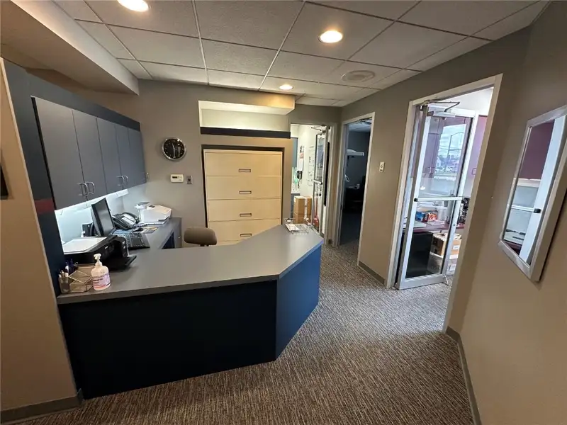 Versatile 2582 Sf Commercial Space in High Visibility Location with Excellent Parking