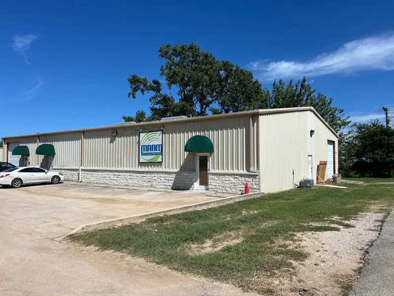 Expansive 4,544 Sq. Ft. Warehouse with Office Space in Prime San Marcos Location