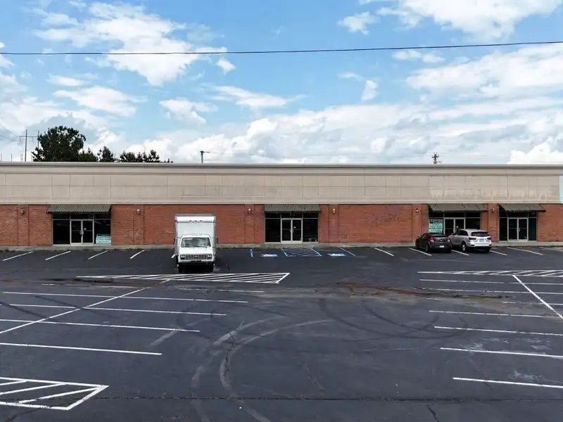 Commercial Strip Center on 3 Acres in Lafayette, Ga Near Walmart Supercenter