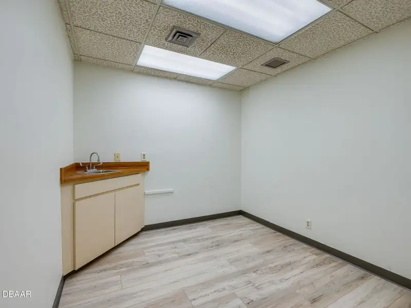Upgraded 2112 S.f. Medical Office Space in Ormond Beach Medical Complex